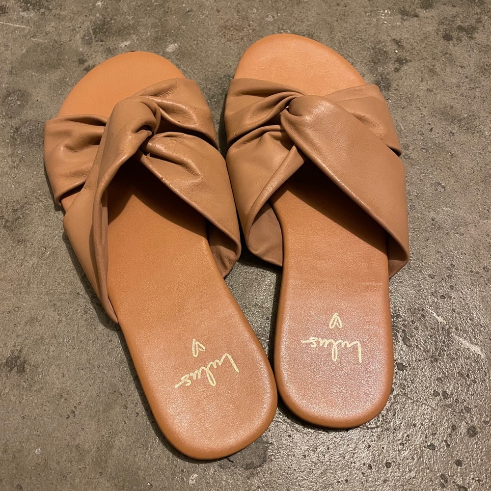 Lulus twist sandals